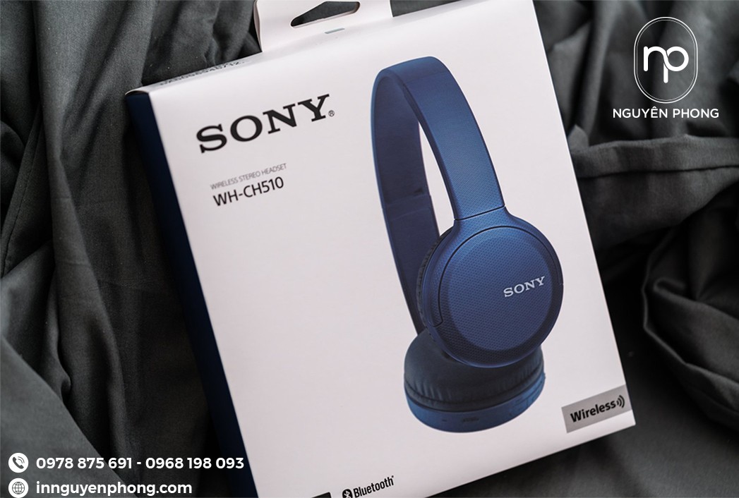 Hộp đựng tai nghe của hãng Sony